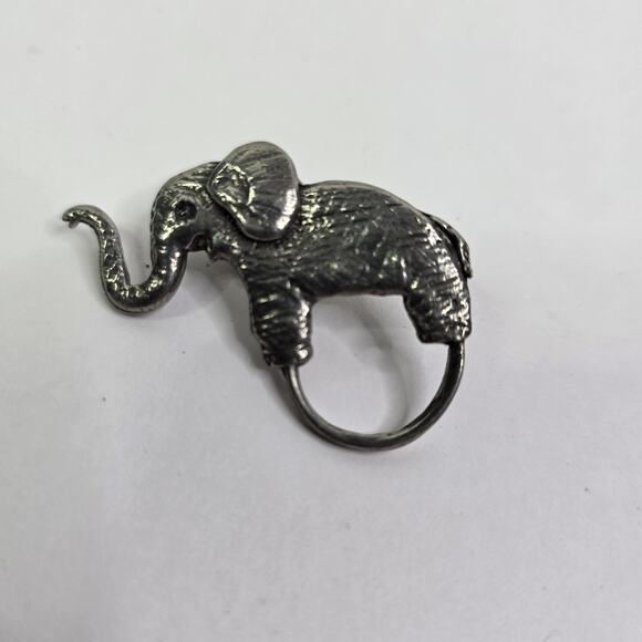 Unmarked Silver tone Elephant Animal Eyeglasses Holder Pin Broach - Picture 3 of 8